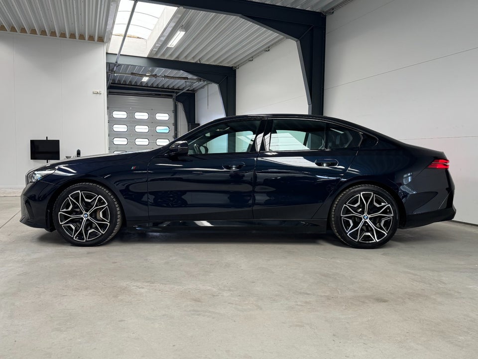 BMW i5 eDrive40 M-Sport 4d