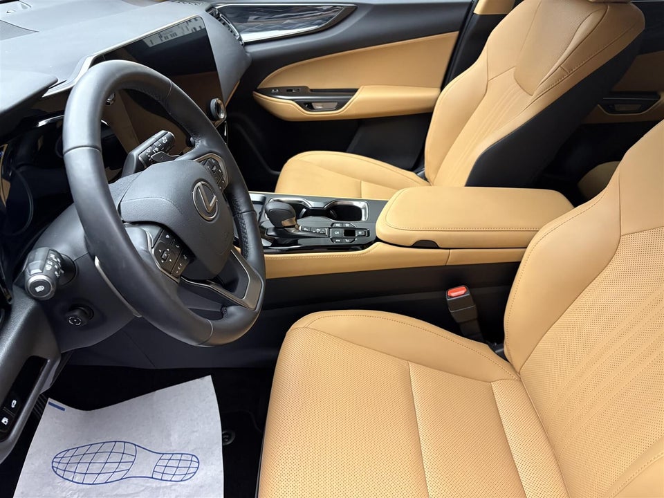 Lexus NX450h+ 2,5 Business+ aut. AWD 5d