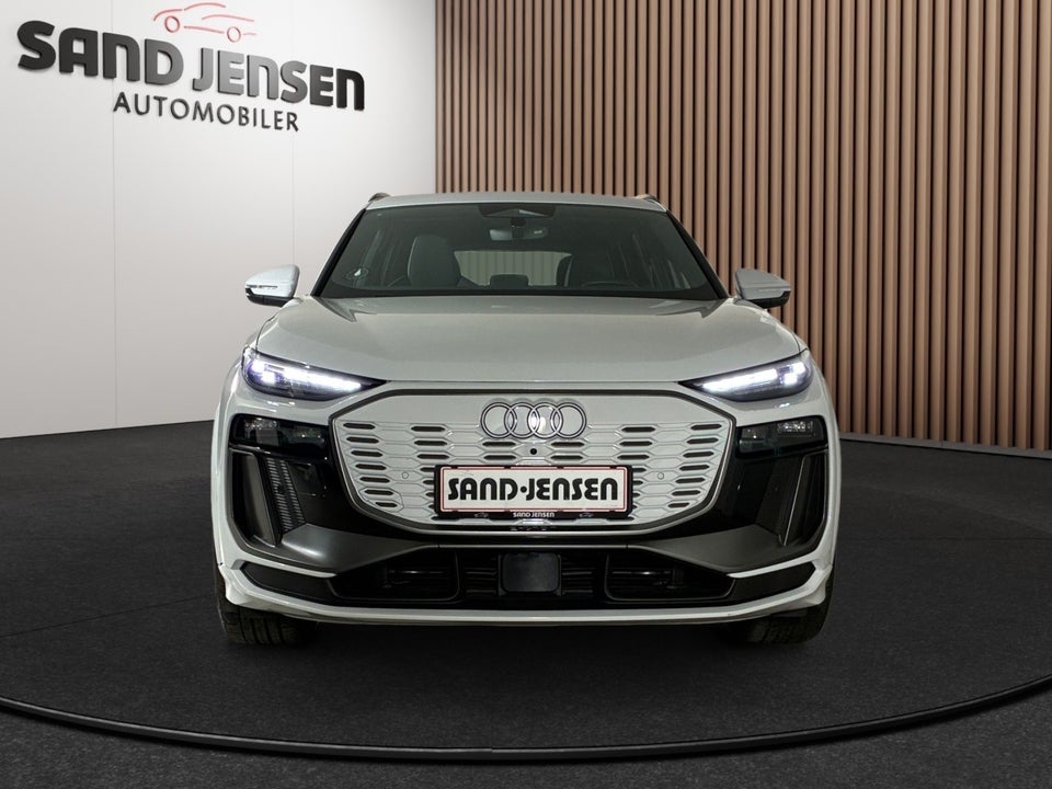 Audi Q6 e-tron S-line quattro 5d