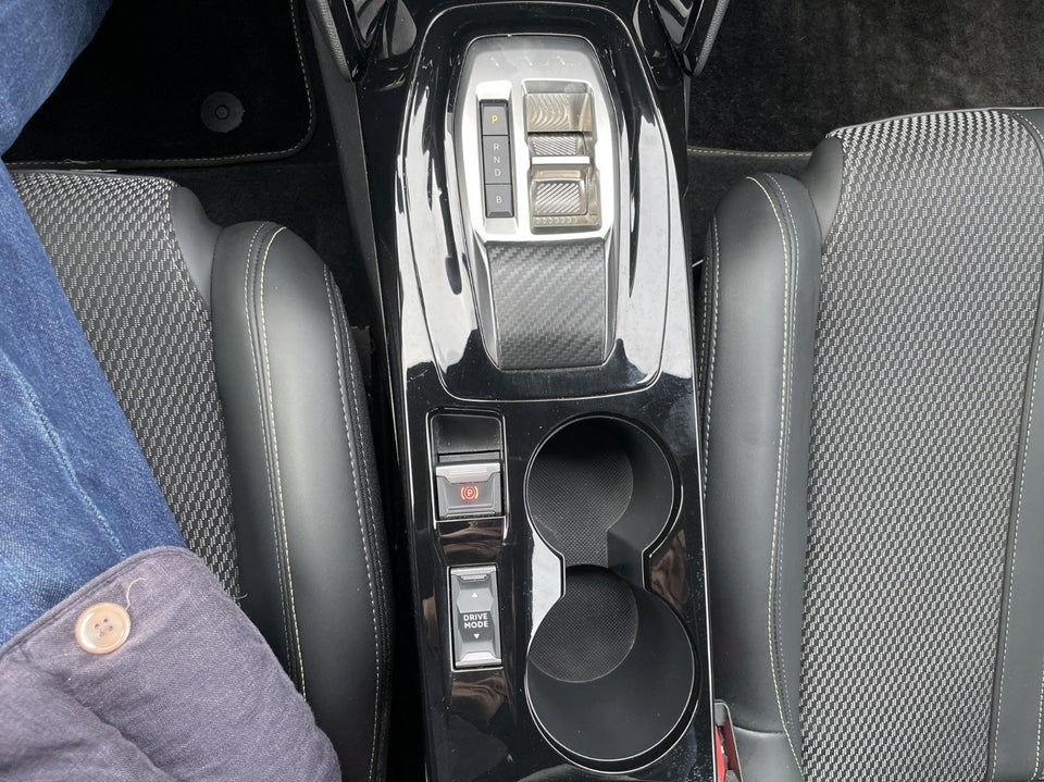 Peugeot e-208 54 GT 5d