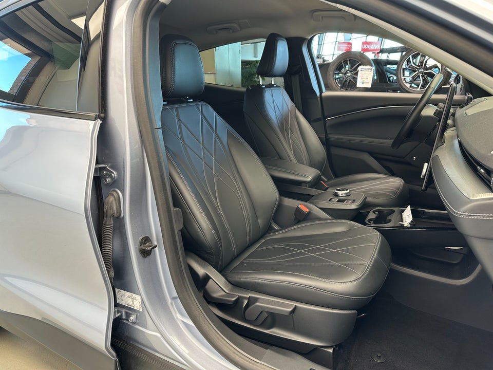 Ford Mustang Mach-E 75 Standard Range 5d