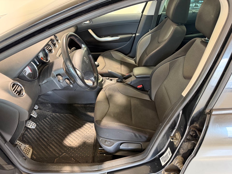 Peugeot 308 1,6 e-HDi 112 Sportium 5d