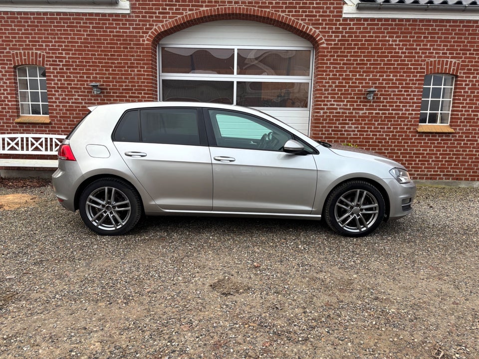 VW Golf VII 1,6 TDi 105 Comfortline DSG BMT 5d