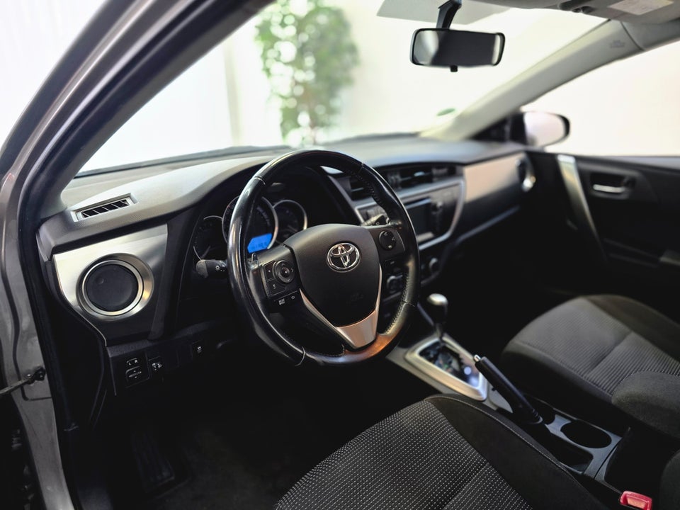 Toyota Auris 1,6 T2 MDS 5d