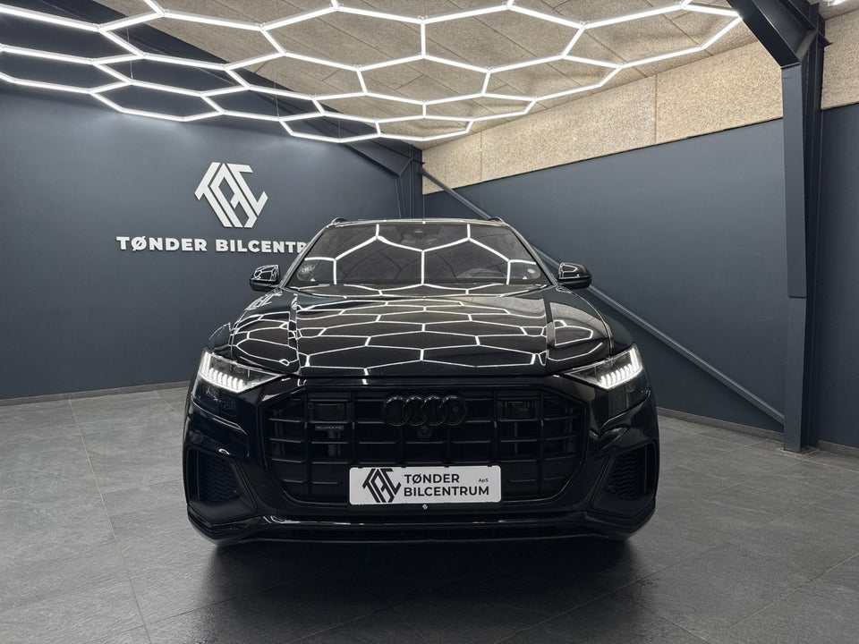 Audi Q8 50 TDi S-line quattro Tiptr. 5d