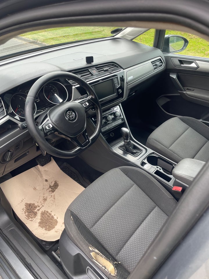 VW Touran 2,0 TDi 150 Comfortline DSG 7prs 5d