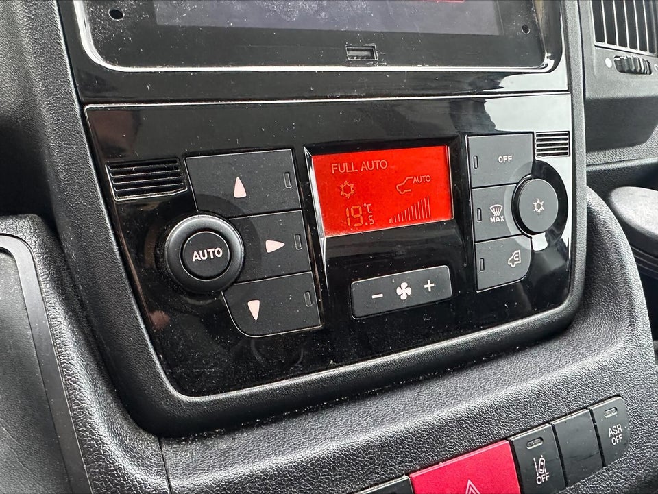 Fiat Ducato 33 2,2 MJT 140 Kassevogn L2H2 Pro+ aut.