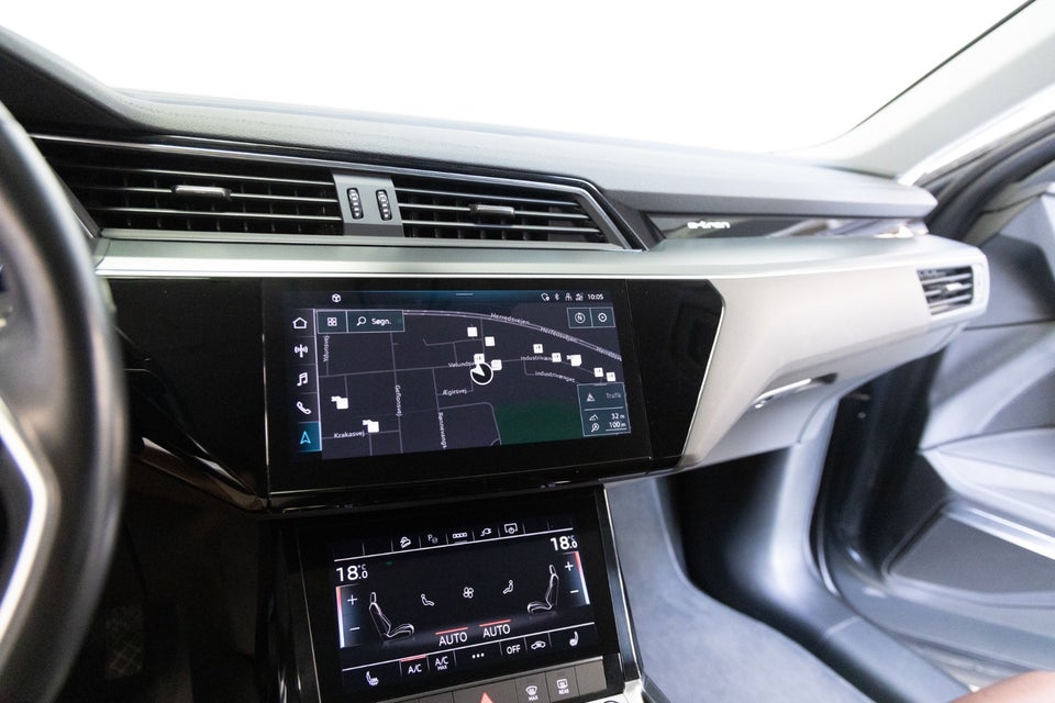 Audi Q8 e-tron 50 quattro 5d