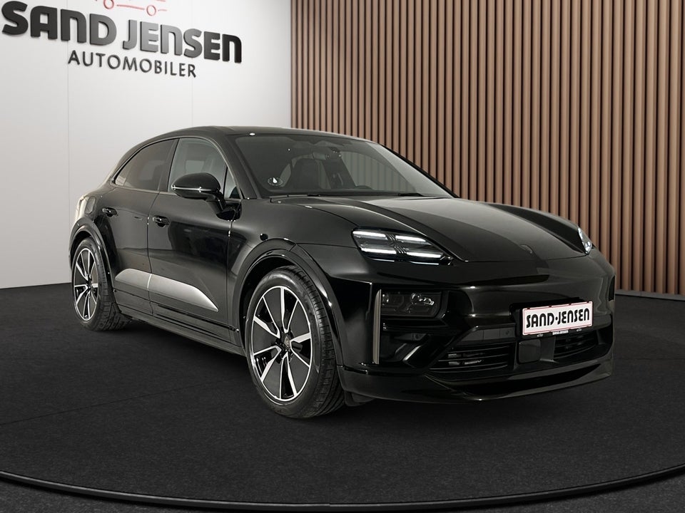 Porsche Macan Turbo 5d