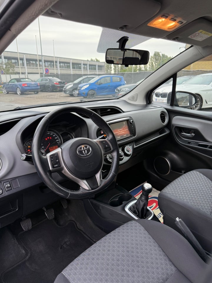 Toyota Yaris 1,0 VVT-i T1 Style 5d