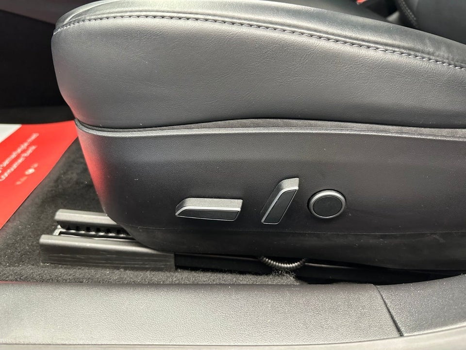 Tesla Model 3 Long Range AWD 4d