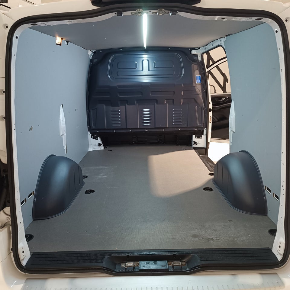 Mercedes Vito 114 2,0 CDi Kassevogn aut. L RWD