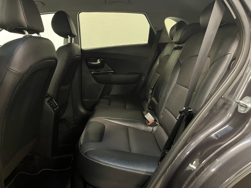 Kia Niro 1,6 PHEV Advance DCT 5d