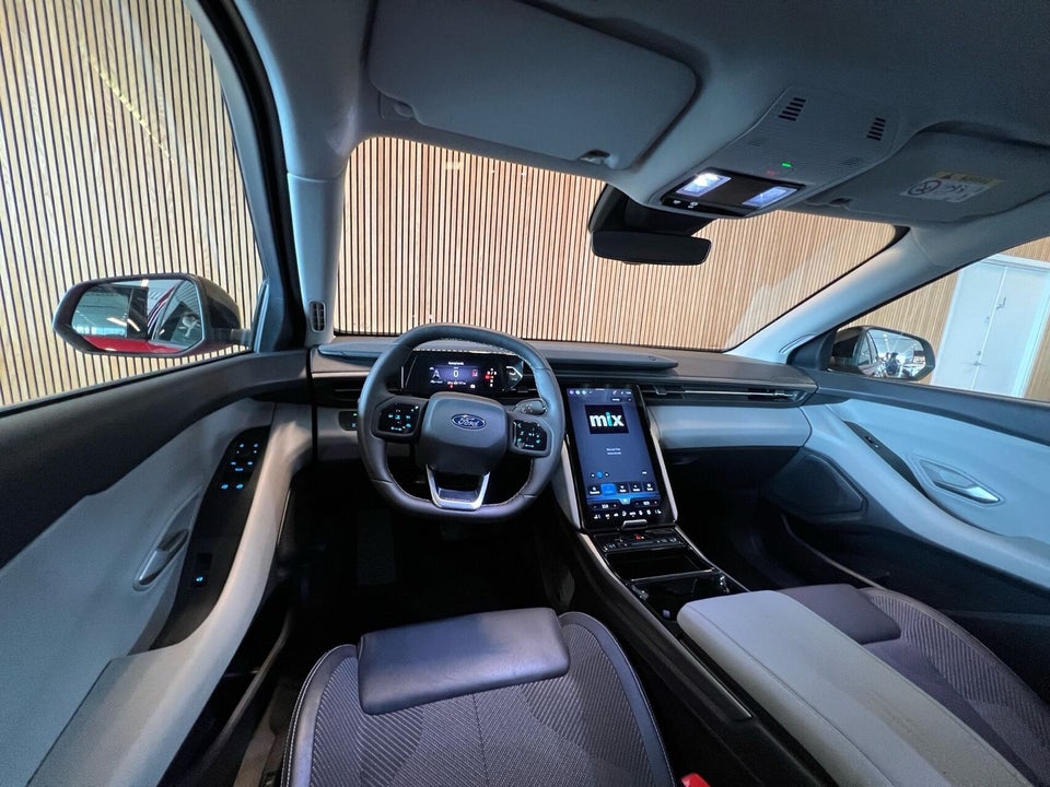 Ford Explorer 77 Select Extended Range 5d