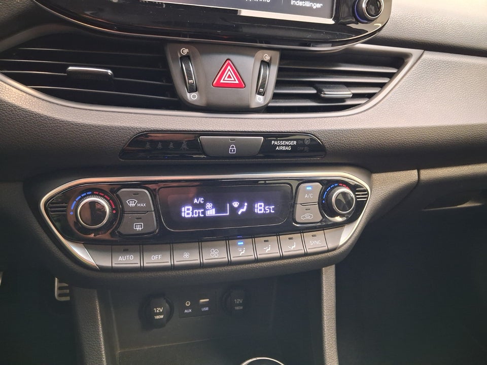 Hyundai i30 1,4 T-GDi Premium stc. DCT 5d