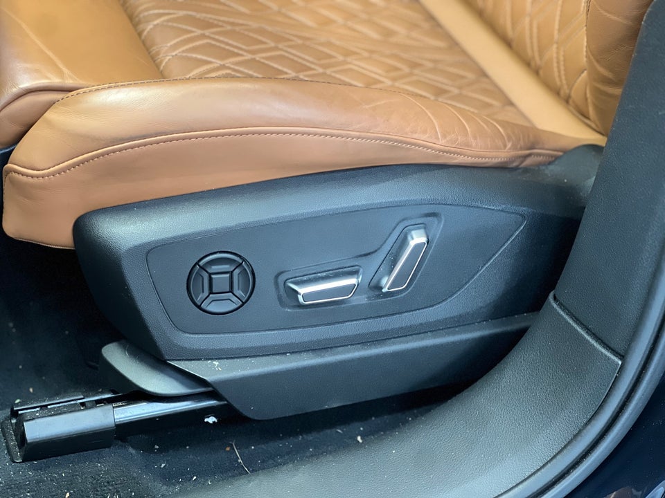 Audi e-tron 55 S-line quattro 5d