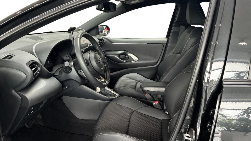 Mazda 2 1,5 Hybrid Homura CVT 5d