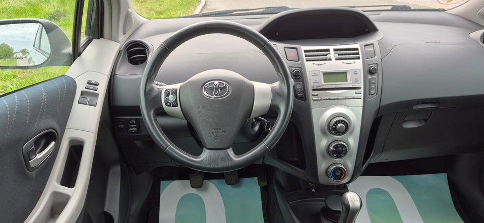 Toyota Yaris 1,3 Sol 5d