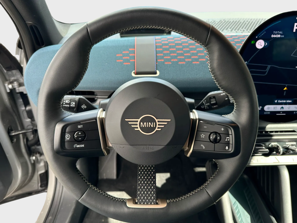 MINI Aceman E Favoured Trim L 5d