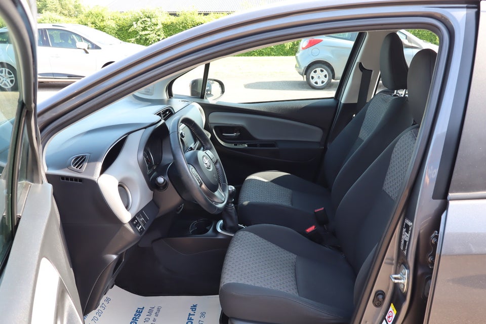 Toyota Yaris 1,3 VVT-i T2 Premium Luksus 5d