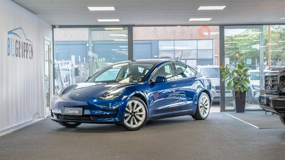 Tesla Model 3 RWD 4d