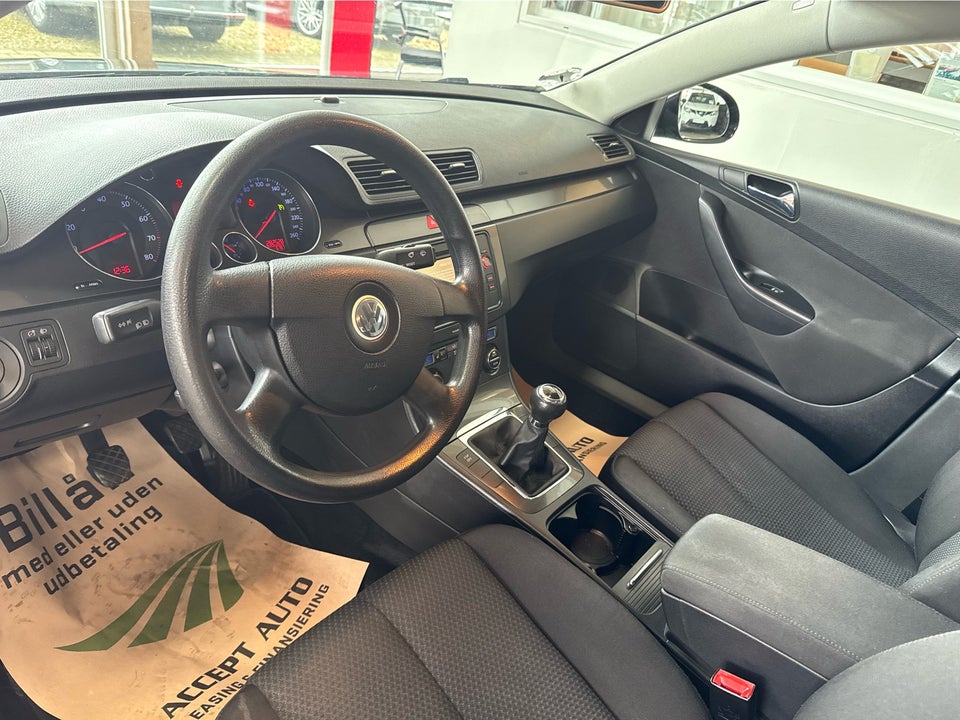 VW Passat 2,0 FSi Comfortline 4d