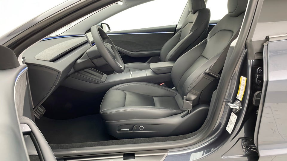 Tesla Model 3 Long Range AWD 4d