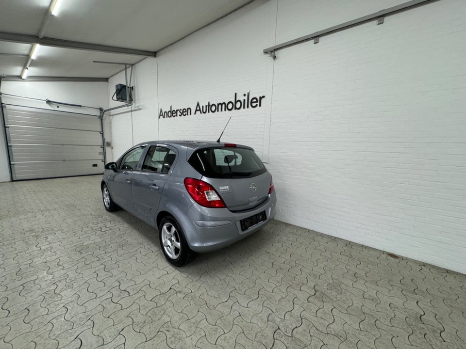 Opel Corsa 1,2 16V Enjoy 5d