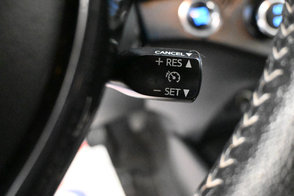 Toyota Yaris 1,0 VVT-i T2 Limited 5d