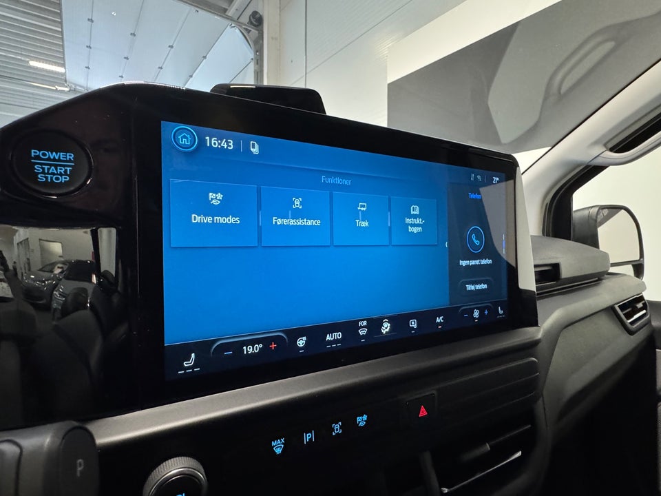 Ford Transit Custom 320 L2 2,0 EcoBlue Limited aut.