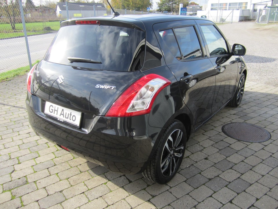 Suzuki Swift 1,2 Dualjet Style 5d