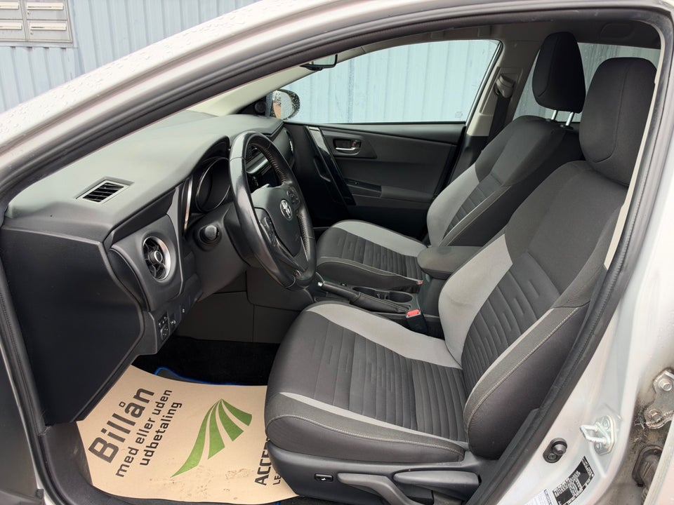 Toyota Auris 1,8 Hybrid H2 Comfort Touring Sports CVT 5d