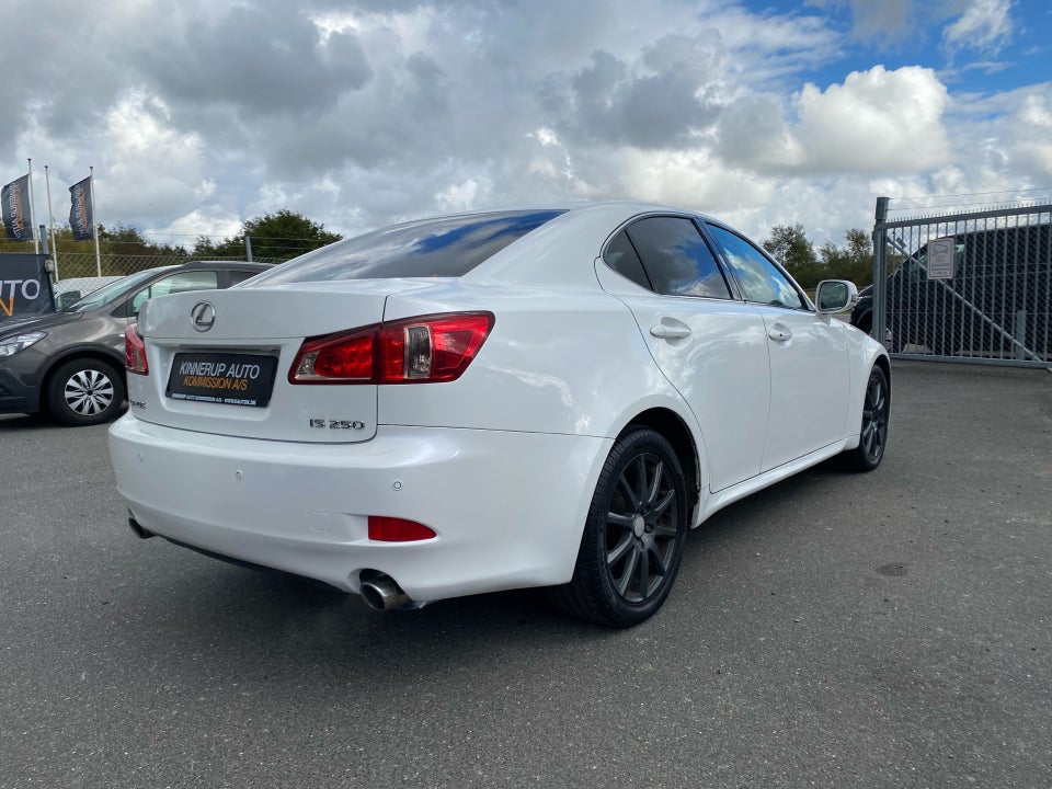 Lexus IS250 2,5 aut. 4d