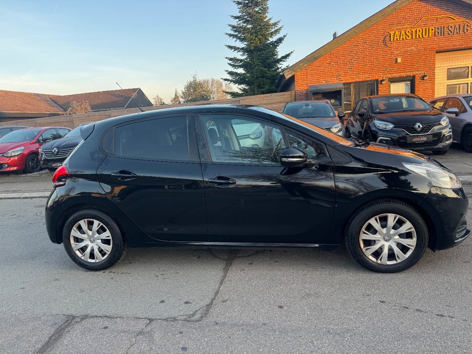 Peugeot 208 1,6 BlueHDi 100 Envy Sky 5d