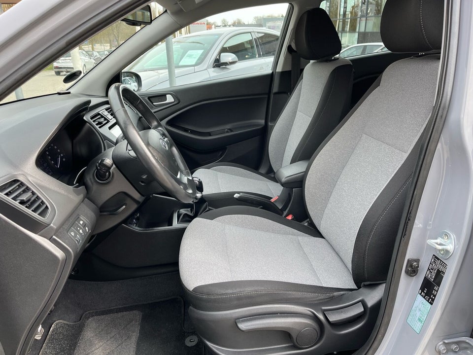 Hyundai i20 1,25 Sport 5d