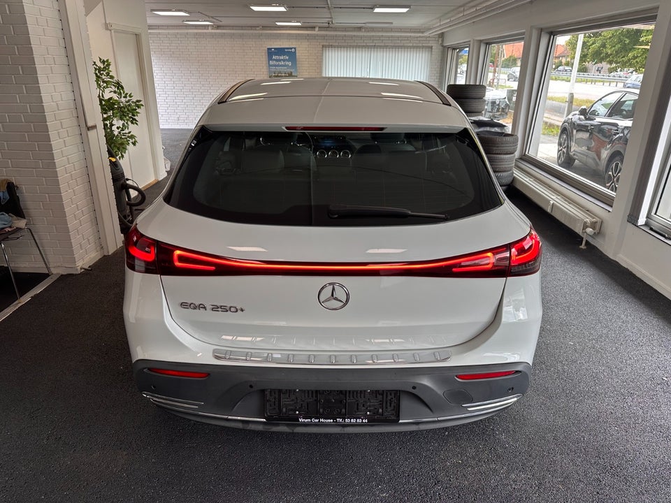 Mercedes EQA250+ Electric Art 5d