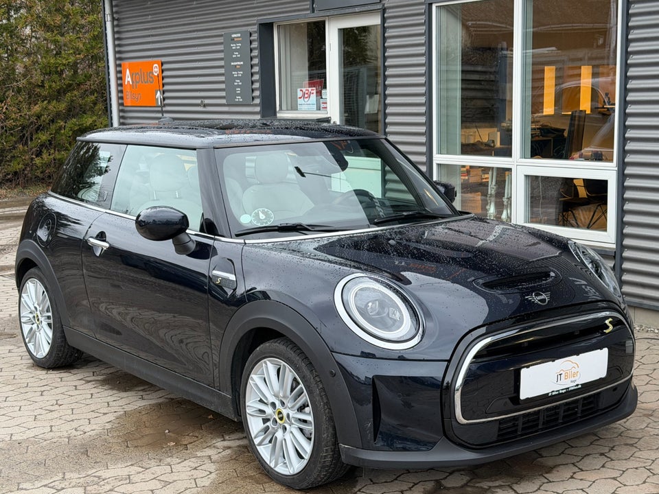 MINI Cooper SE Maximise 3d