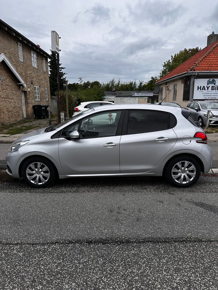 Peugeot 208 1,6 BlueHDi 100 Active 5d