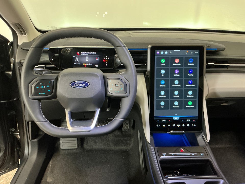 Ford Explorer 77 Premium Extended Range 5d