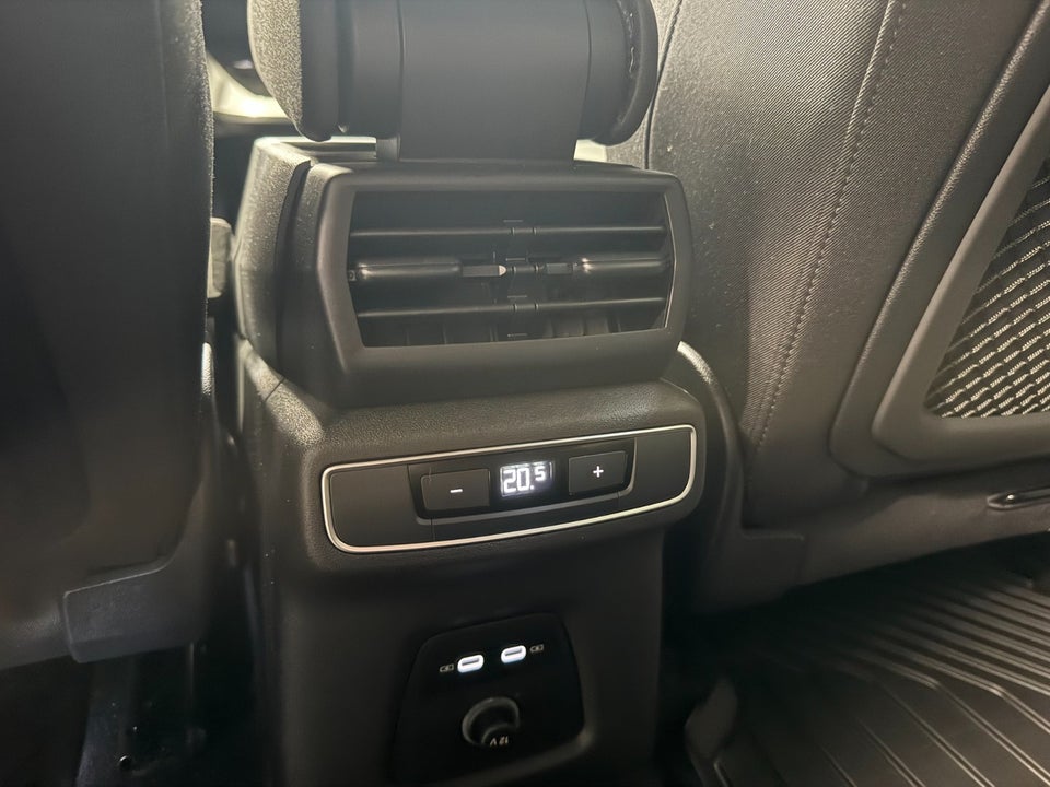 Audi Q4 e-tron 45 quattro 5d