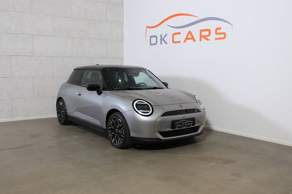 MINI Cooper SE Favoured Trim XL 3d