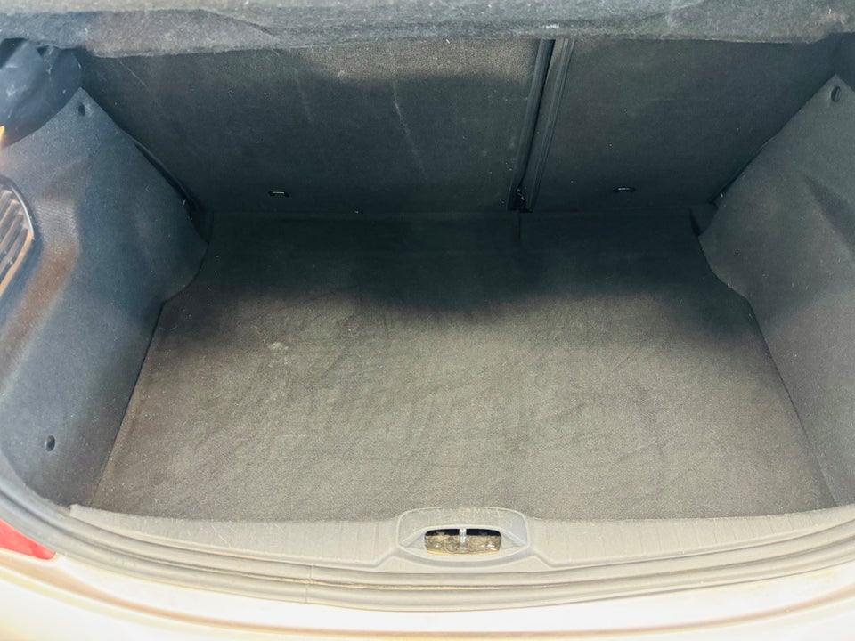 Peugeot 208 1,2 VTi Active 5d