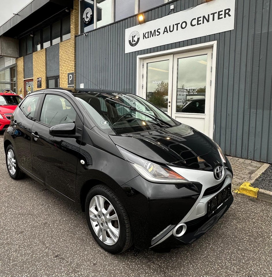 Toyota Aygo 1,0 VVT-i x-black II 5d