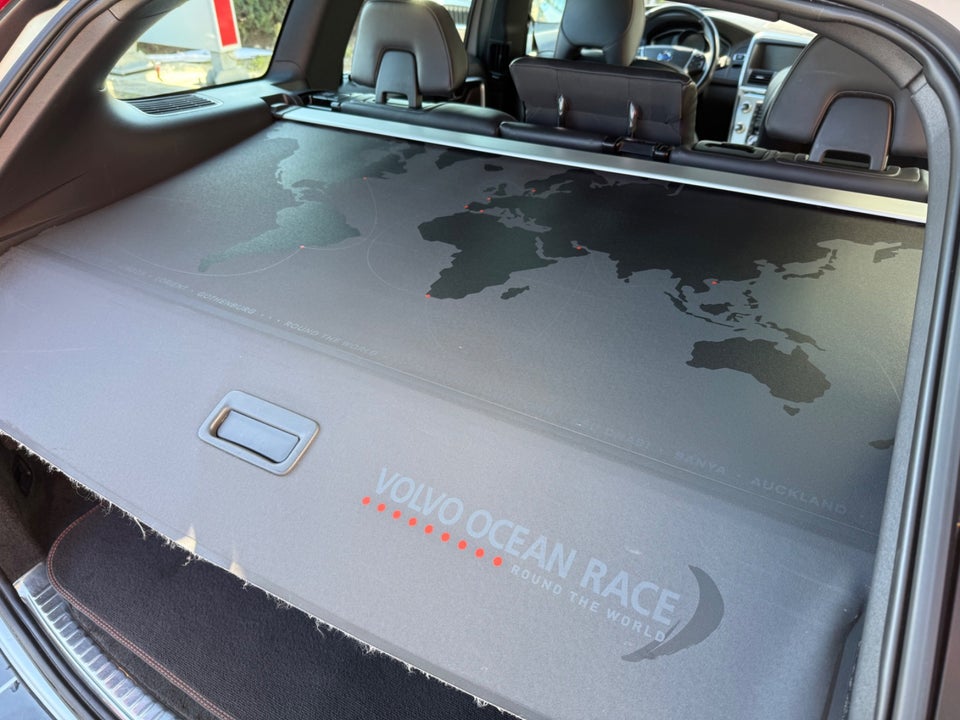 Volvo XC60 2,0 D4 181 Ocean Race aut. 5d