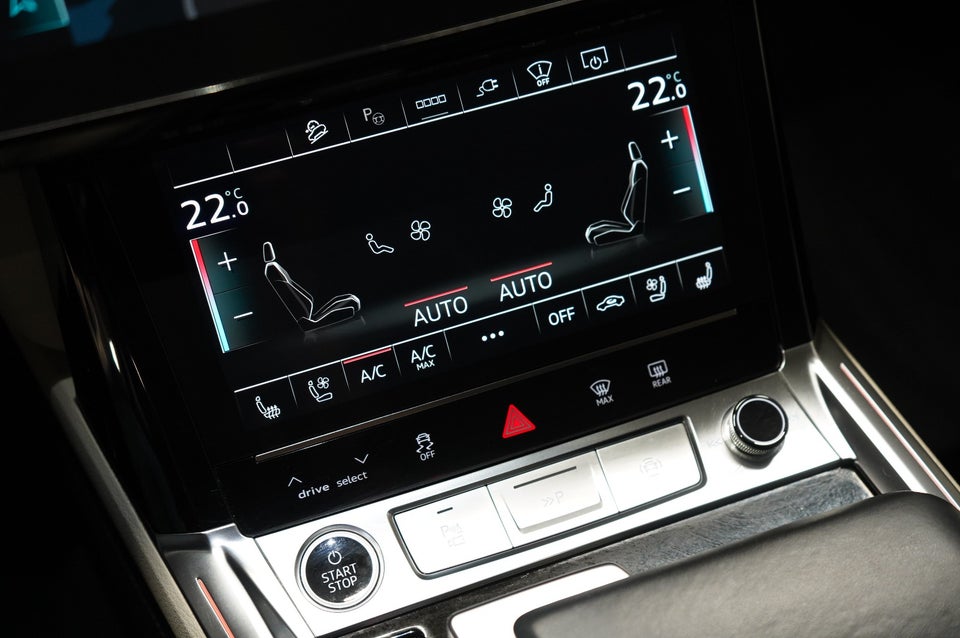 Audi Q8 e-tron 55 Prestige quattro 5d
