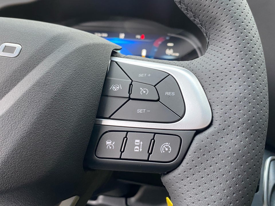 Iveco Daily 3,0 35S18 4100mm Box m/lift AG8