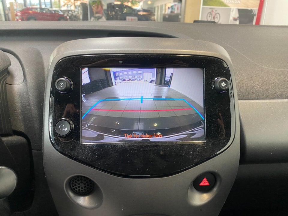 Toyota Aygo 1,0 VVT-i x-press 5d