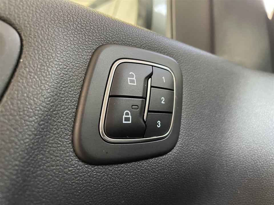 Ford Kuga 2,5 PHEV Vignale CVT 5d