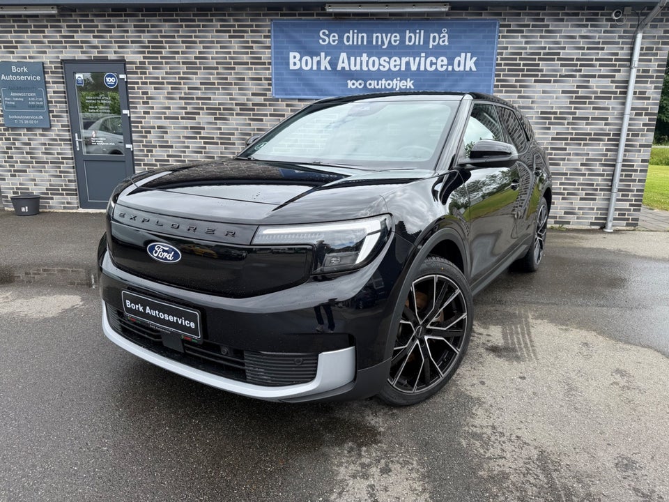 Ford Explorer 77 Premium Extended Range 5d