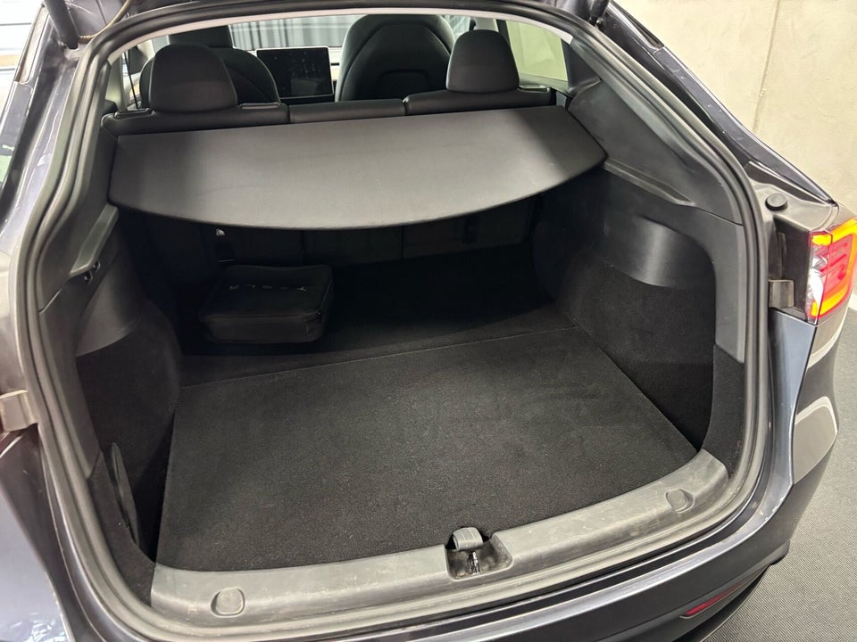 Tesla Model Y RWD 5d